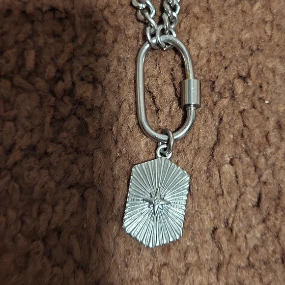 Metal Chain Necklace - Picture 2 of 4